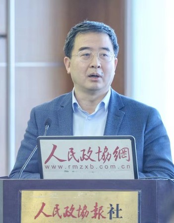 运用“互联网+”构建未来教育新生态 办好人民满意的教育