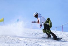 校园体育新体验：走，来一场冰雪之约