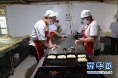 【新春走基层】甘肃武威：“烤出来”的扶贫车间
