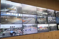 武汉周边高速公路出入口实行管制昨日约12.7