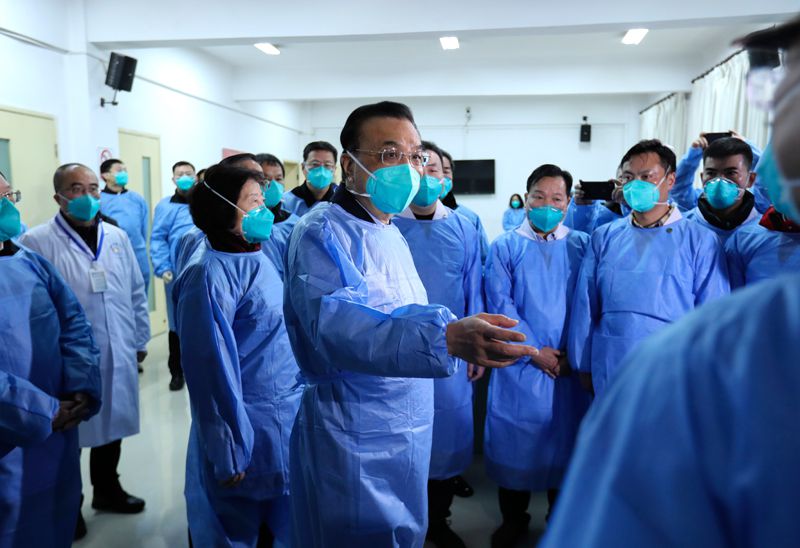受习近平总书记委托 李克强总理来到武汉考察指导疫情防控工作
