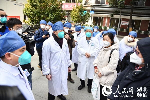 华中科技大学附属协和医院首批3名医护人员出院