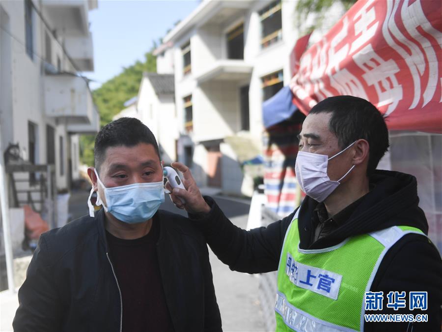 （经济）（3）大数据助力“球拍之乡”复工复产