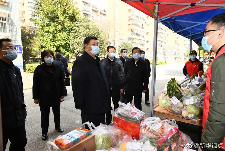 习近平勉励武汉市民：“大家一起加油，再坚持一下