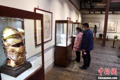 福建举办“守望相助 万众一心——抗疫艺术作品展”