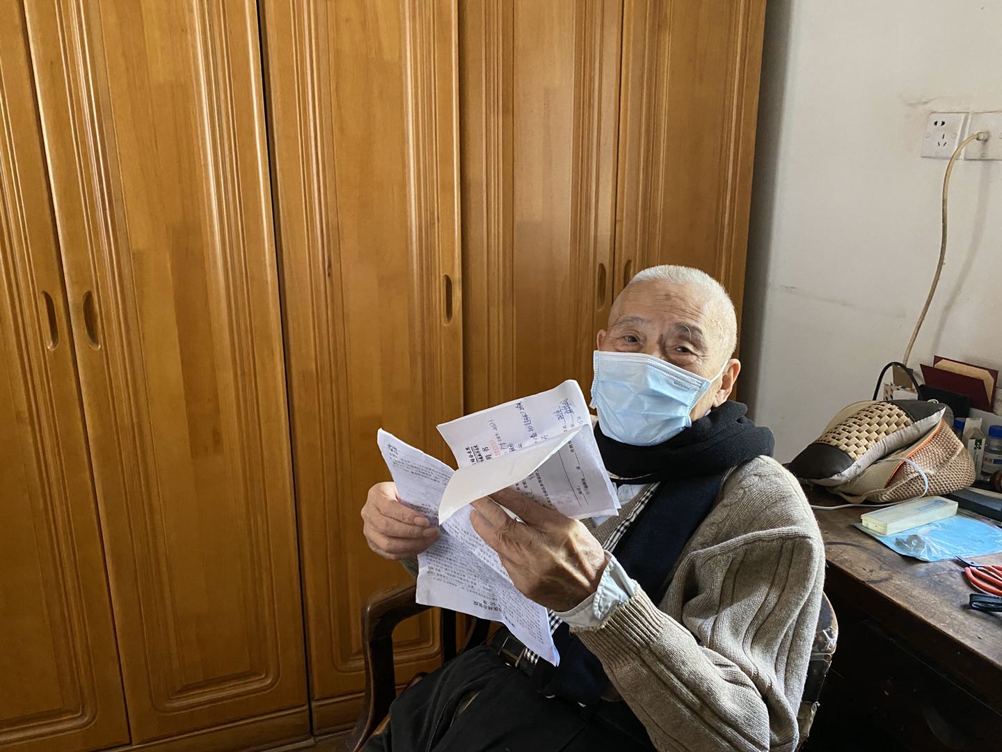 感染新冠住院两个月后，98岁天文学泰斗韩天芑出院回家