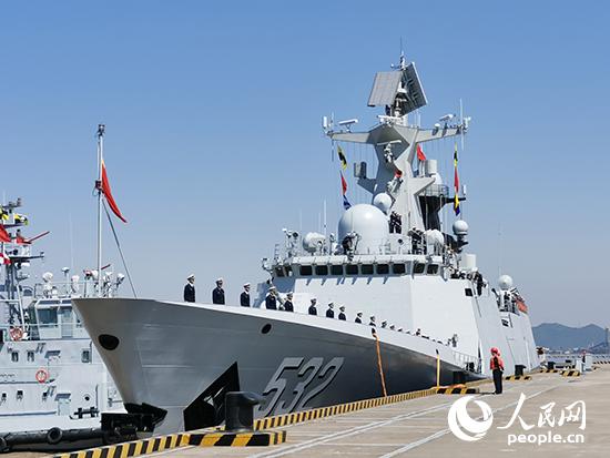中国海军第35批护航编队启航赴亚丁湾