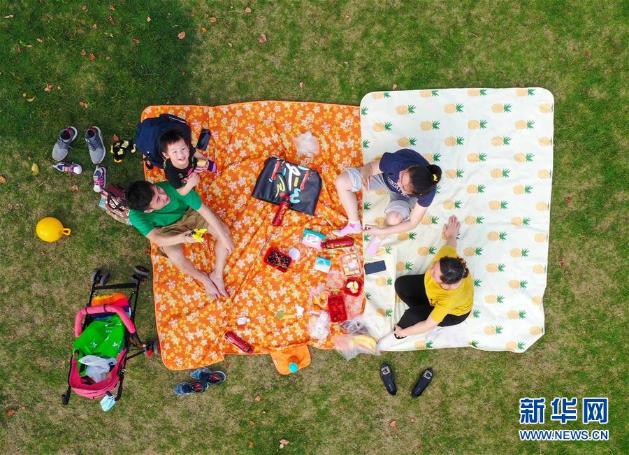 人气回暖 消费复苏 健康出行——加长版“五一”假期观察