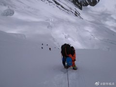 修路运输队员突破北坳天险预计12日修通顶