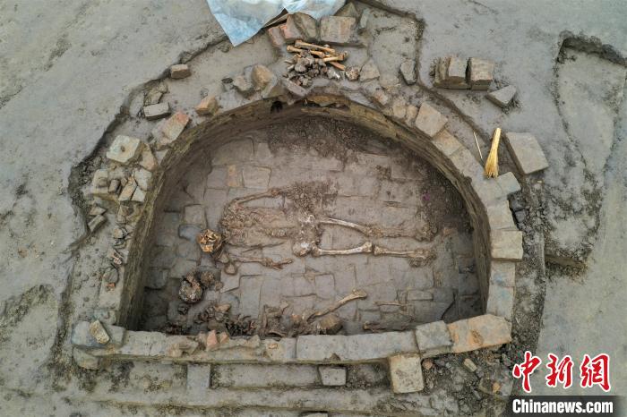 探秘古航道上的大型墓葬群：龙山、唐朝等数千年文化同步展现