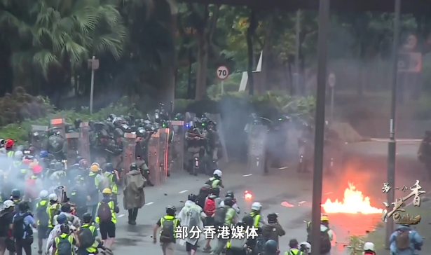美化暴力行径、肆意抹黑港警……部分港媒给香港乱局火上浇油