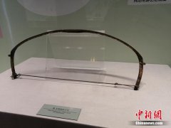 沈阳故宫推出古趣童心展 顺治帝少时习武之弓引围观