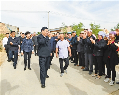 习近平:决胜全面建成小康社会决战脱贫攻坚继续建设经济繁荣民族团结环境优美人民富裕的美丽新宁夏