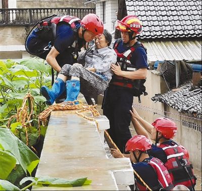 记者探访长江防汛重点区域——众志成城 抗击1号洪水