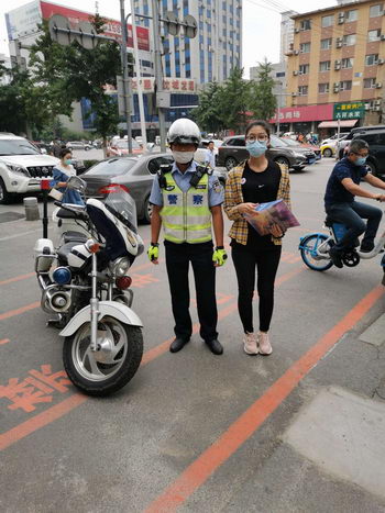 高考首日沈阳公安交警多措并举全力为高考考生护航