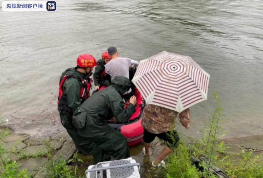 强降雨致四川部分地方受灾 应急管理厅组织力量投入救援