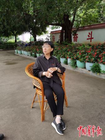 张桂梅和她创办的免费女子高中：能考走一个算一个