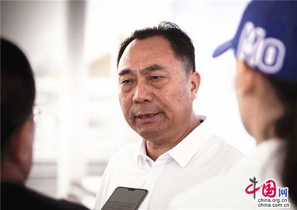 向长江：