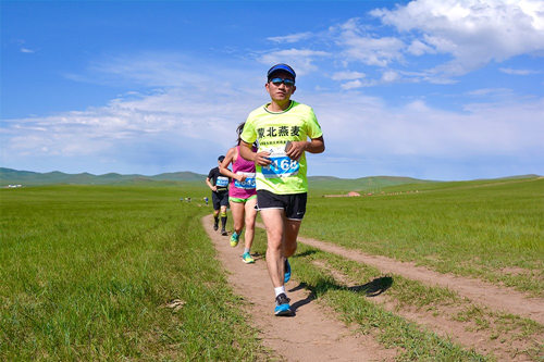 “中国天然燕麦第一人李刚岭”耗时七年打造出一杯高端素食营养早餐
