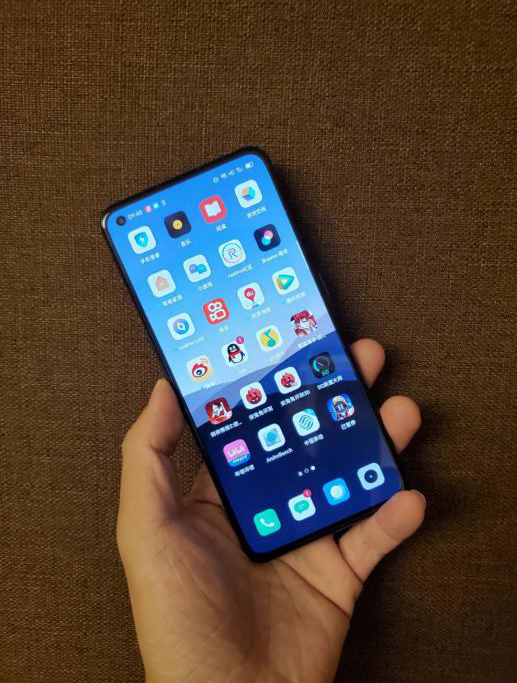 真我X7 Pro 5G上手体验：”120Hz高刷+65W闪充”轻旗舰引领5G手机“真普及”