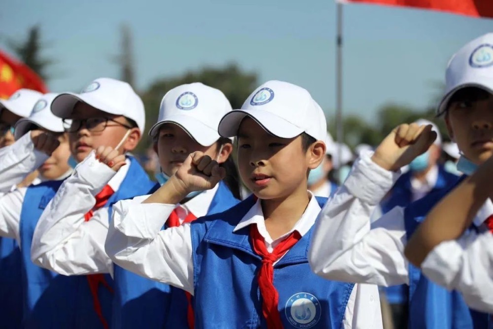 水利部举办“关爱山川河流·保护母亲河”全河联动志愿服务活动