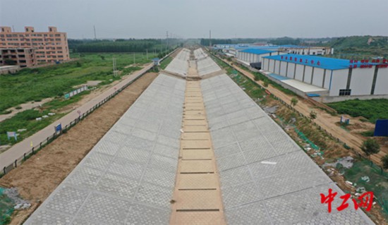 南水北调东线一期北延应急供水工程河道衬砌完成过半
