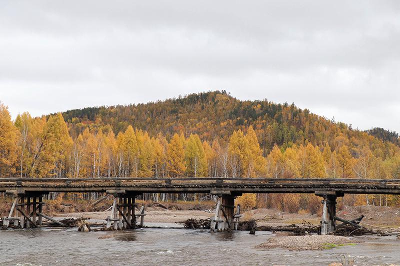 奥克里堆山金秋景如画