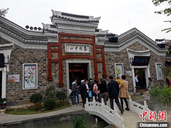 湖北房县“西关印象”开街 古盐道再现昔日繁华