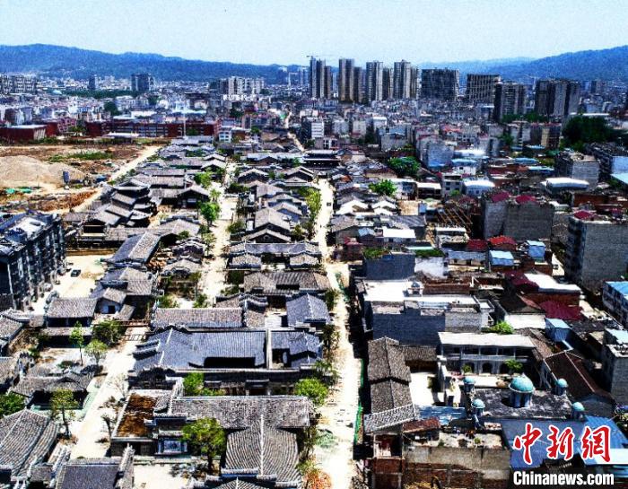 湖北房县“西关印象”开街 古盐道再现昔日繁华