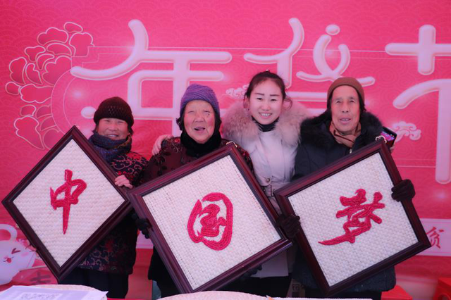 2020年“镜头中的脱贫故事”走进甘肃陇南 在晚霞湖畔顺利结束