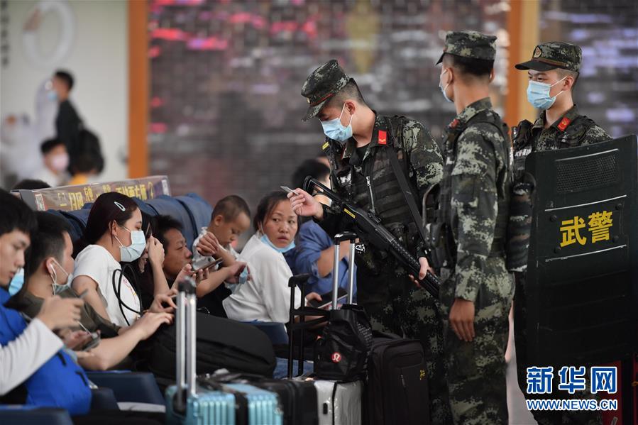 (图文互动)(1)武警官兵“双节”坚守战位保平安