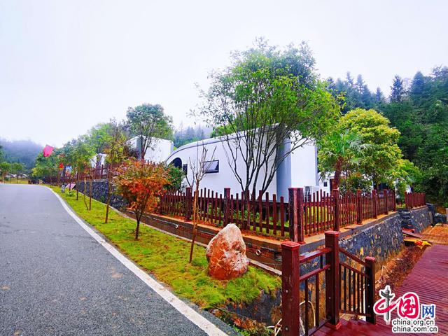 湖南雪峰山：房车营地 穿岩山景区又添新业态