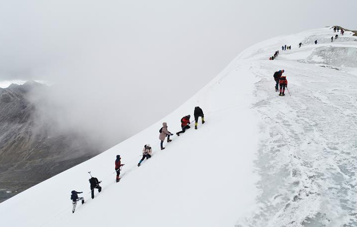 外媒热议中国“十一”黄金周：数亿人流动的背后是“中国自信”！