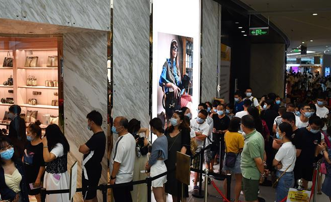 外媒热议中国“十一”黄金周：数亿人流动的背后是“中国自信”！