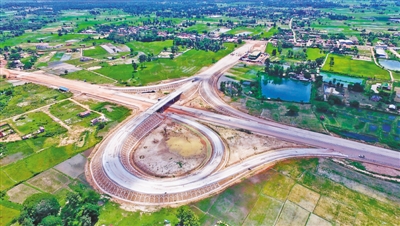 深化互利合作 实现共同发展