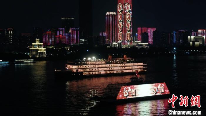 夜游经济成湖北“十一”假日旅游市场新亮点
