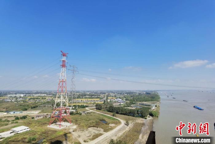 五峰山长江大桥通车倒计时 系世界首座高速铁路悬索桥