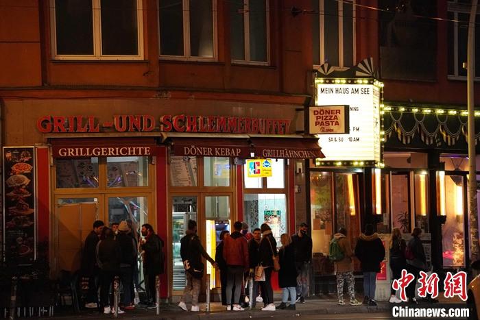 世卫组织称全球处于“关键时刻” 法国成第七个累计确诊超百万国家