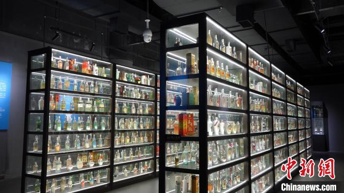 “好酒者”自建“老酒博物馆” 珍藏老酒超万种