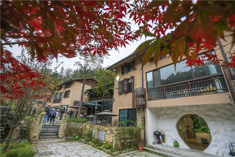 记者探访十堰茅塔乡东沟村：红色文化+绿色发展走出文旅扶贫路