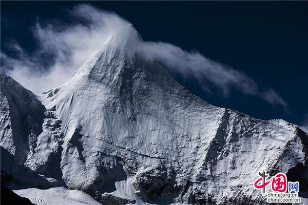 张吉林：把稻城亚丁打造成空灵圣洁悠远的地方