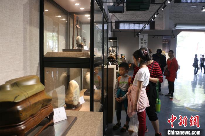 “中华石都”广西柳州邀四方宾客“线上+线下”赏石