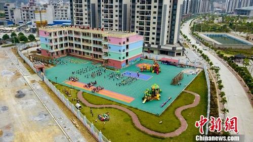 我国易地扶贫搬迁960余万人 同步新建约3.5万安置社区