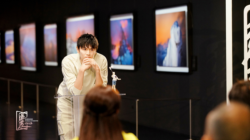 世界冠军鲍春来做客《追梦人之开合人生》，讲述新赛场的拼搏人生