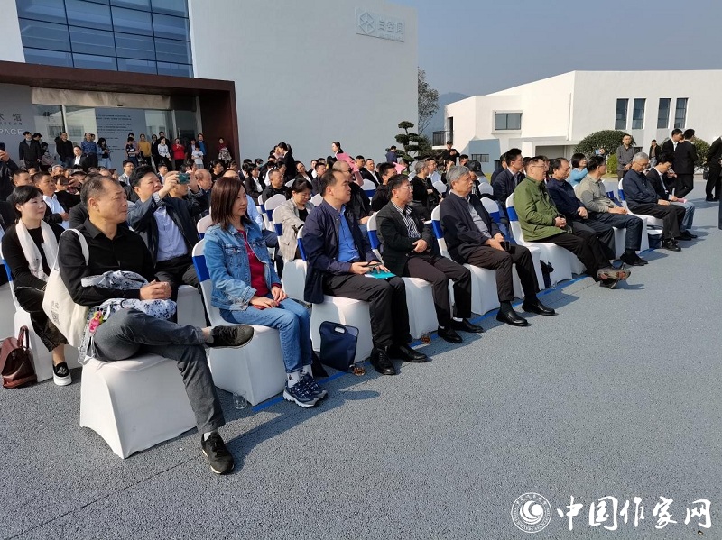 “我们向着小康走——中国作家湘东深扎采风创作”活动举行