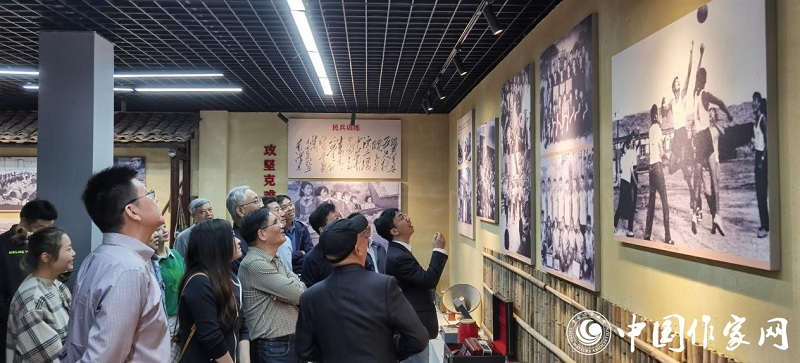 “我们向着小康走——中国作家湘东深扎采风创作”活动举行