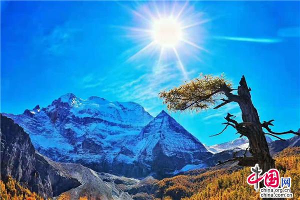 四川甘孜：出台全域景区冬春旅游门票全免政策