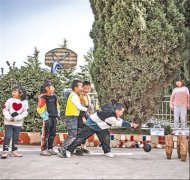 自制体育教具充实村小课间