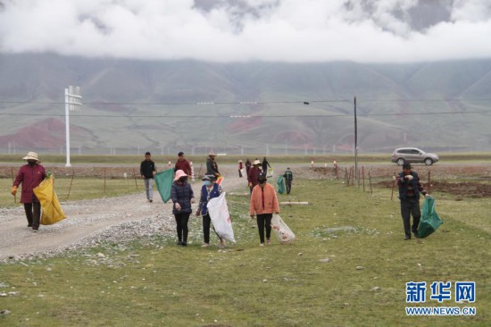 为了心中那片绿——长江源头的捡垃圾志愿队
