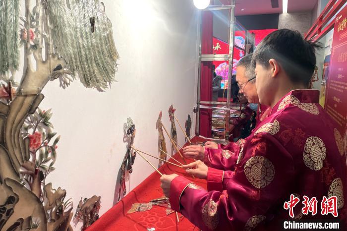 非遗传承人齐聚西安城墙共话传承